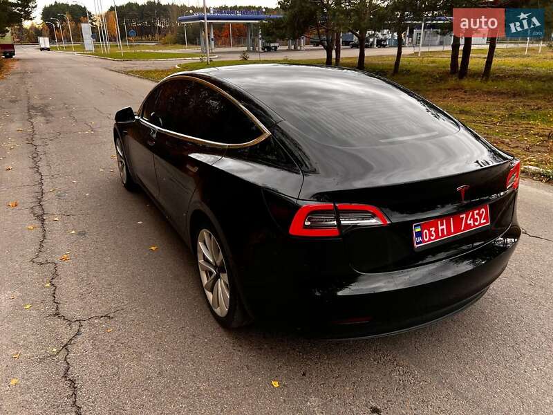 Седан Tesla Model 3 2018 в Ковеле