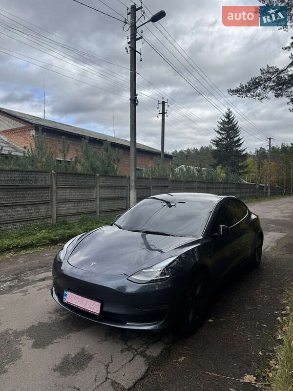 Tesla Model 3 2023