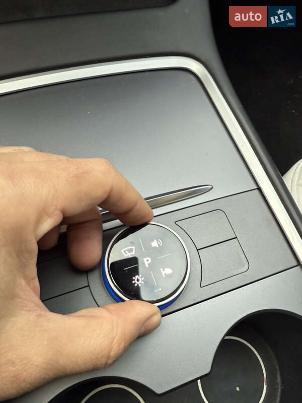 Седан Tesla Model 3 2022 в Харькове