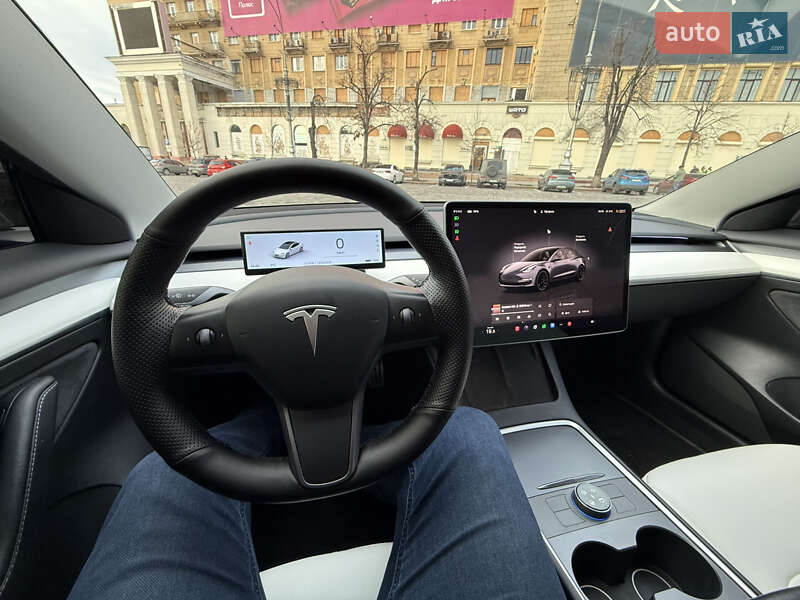 Седан Tesla Model 3 2022 в Харькове