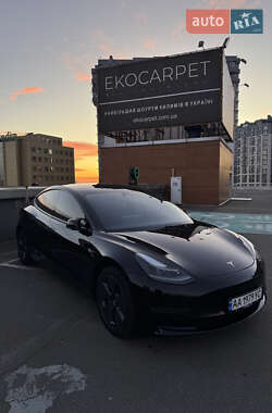 Седан Tesla Model 3 2021 в Киеве