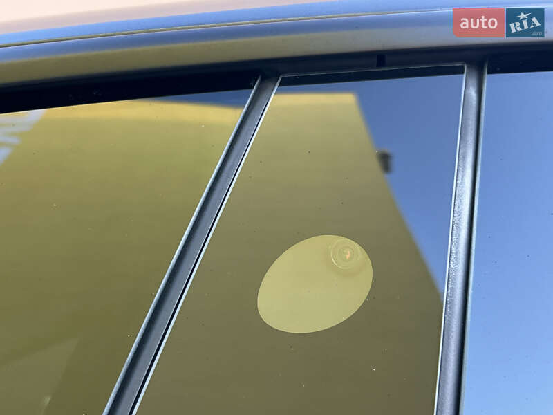 Седан Tesla Model 3 2025 в Черновцах фото 14 Седан Tesla Model 3 2025 в Черновцах