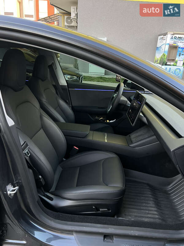 Седан Tesla Model 3 2025 в Черновцах фото 17 Седан Tesla Model 3 2025 в Черновцах