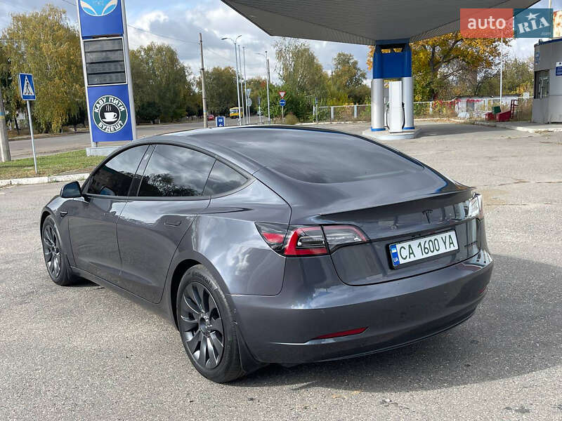 Седан Tesla Model 3 2018 в Золотоноше