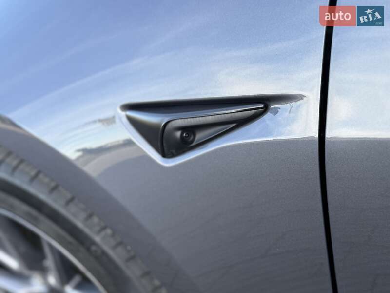 Седан Tesla Model 3 2023 в Стрые