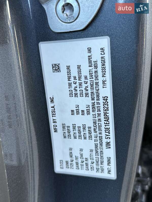 Седан Tesla Model 3 2023 в Стрые