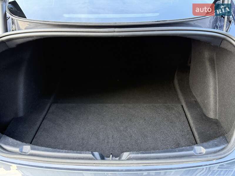 Седан Tesla Model 3 2023 в Стрые