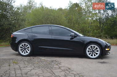 Седан Tesla Model 3 2021 в Львове