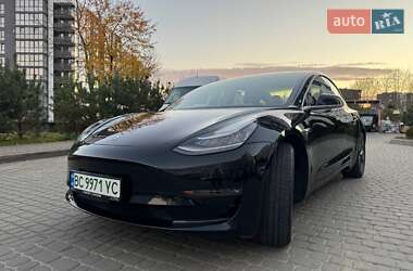 Седан Tesla Model 3 2018 в Львові