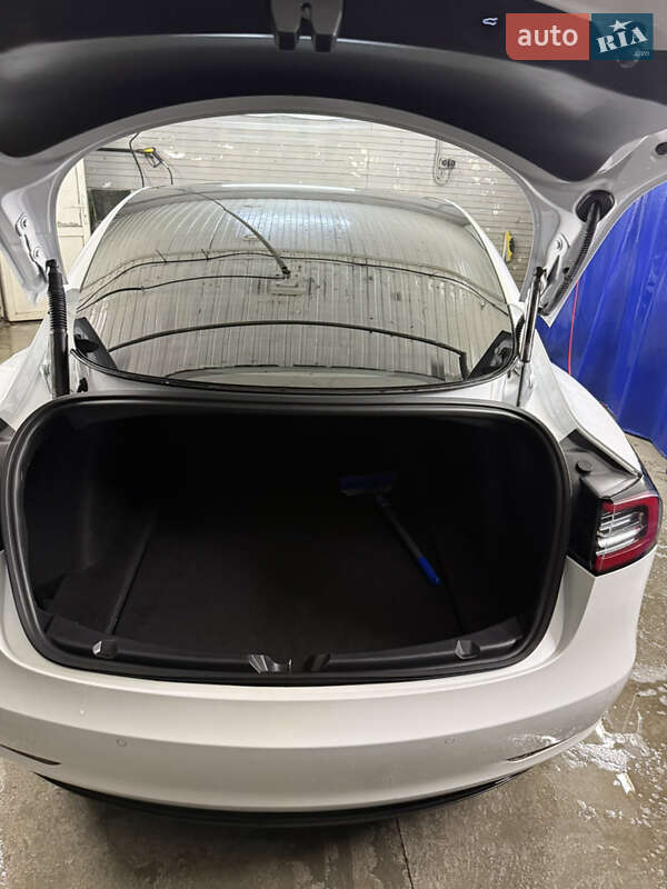 Седан Tesla Model 3 2021 в Киеве фото 9 Седан Tesla Model 3 2021 в Киеве