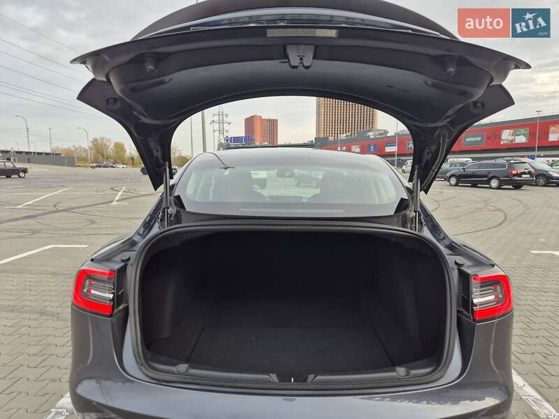 Седан Tesla Model 3 2018 в Києві фото 23 Седан Tesla Model 3 2018 в Києві