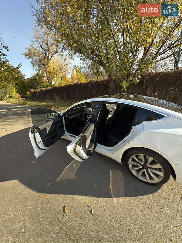 Седан Tesla Model 3 2019 в Кривом Роге фото 5 Седан Tesla Model 3 2019 в Кривом Роге