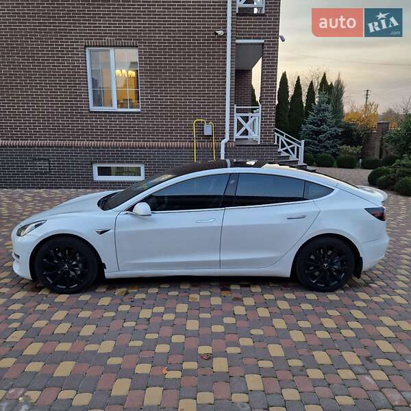 Седан Tesla Model 3 2019 в Черкассах фото 4 Седан Tesla Model 3 2019 в Черкассах