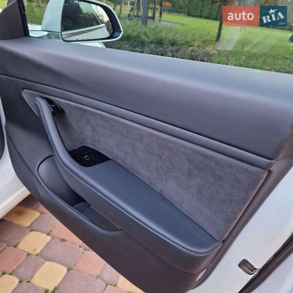 Седан Tesla Model 3 2019 в Черкассах фото 13 Седан Tesla Model 3 2019 в Черкассах