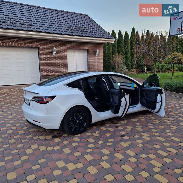 Седан Tesla Model 3 2019 в Черкассах фото 21 Седан Tesla Model 3 2019 в Черкассах
