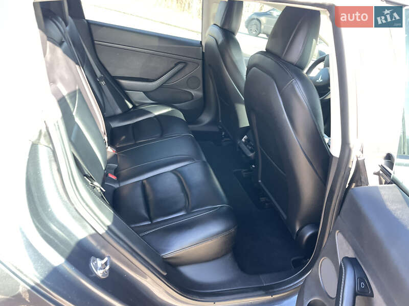 Седан Tesla Model 3 2022 в Первомайську фото 9 Седан Tesla Model 3 2022 в Первомайську