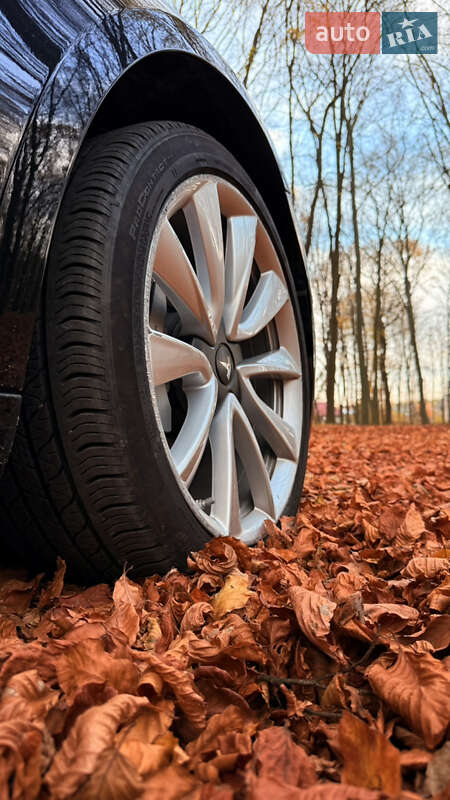 Седан Tesla Model 3 2019 в Львове фото 8 Седан Tesla Model 3 2019 в Львове