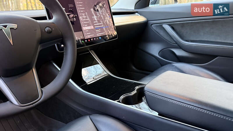 Седан Tesla Model 3 2019 в Львове фото 15 Седан Tesla Model 3 2019 в Львове