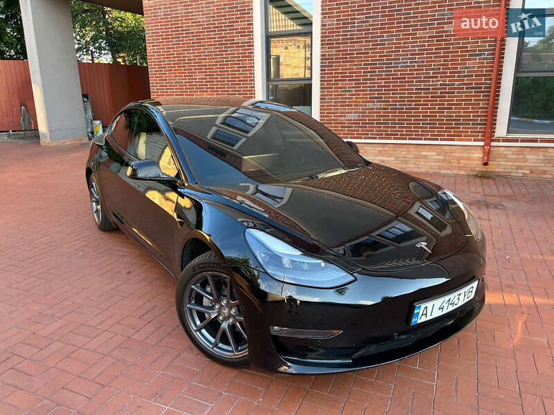 Tesla Model 3 2021