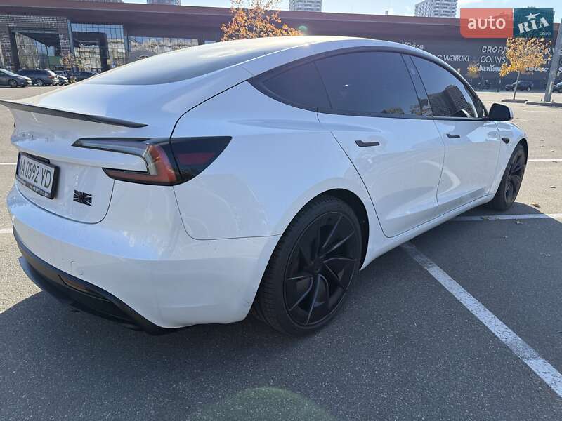Седан Tesla Model 3 2024 в Києві фото 5 Седан Tesla Model 3 2024 в Києві