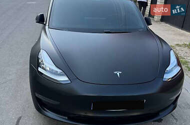 Седан Tesla Model 3 2020 в Киеве