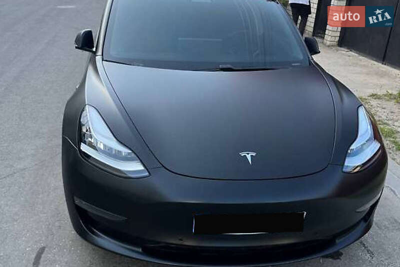 Tesla Model 3 2020