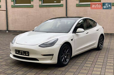 Седан Tesla Model 3 2021 в Стрые
