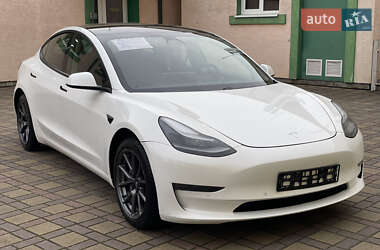 Седан Tesla Model 3 2021 в Стрые
