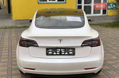 Седан Tesla Model 3 2021 в Стрые