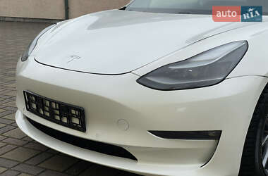 Седан Tesla Model 3 2021 в Стрые