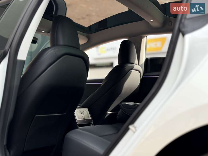 Седан Tesla Model 3 2024 в Києві фото 16 Седан Tesla Model 3 2024 в Києві