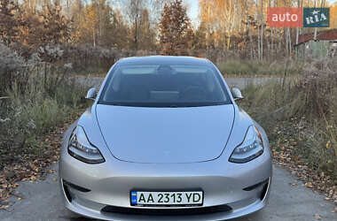 Седан Tesla Model 3 2018 в Киеве