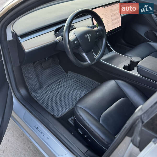 Седан Tesla Model 3 2018 в Києві фото 11 Седан Tesla Model 3 2018 в Києві
