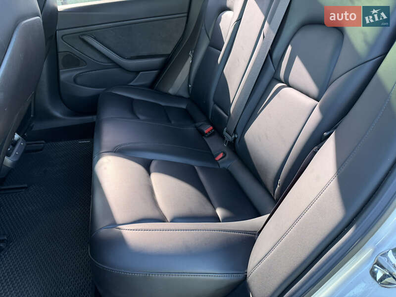 Седан Tesla Model 3 2018 в Львові фото 9 Седан Tesla Model 3 2018 в Львові