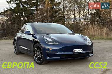 Седан Tesla Model 3 2019 в Трускавці
