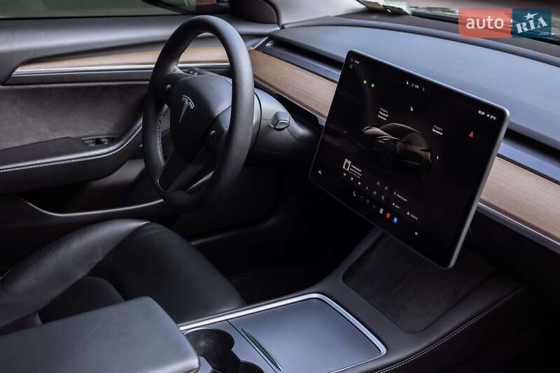 Седан Tesla Model 3 2023 в Киеве фото 20 Седан Tesla Model 3 2023 в Киеве