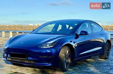 Седан Tesla Model 3 2023 в Киеве