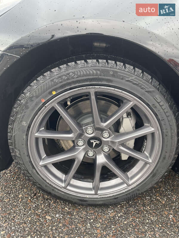 Седан Tesla Model 3 2023 в Львове фото 20 Седан Tesla Model 3 2023 в Львове