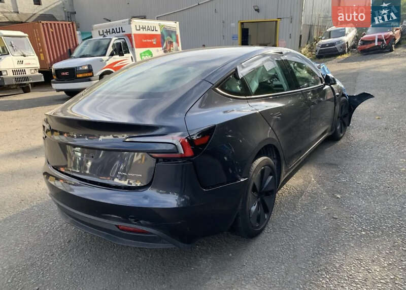 Седан Tesla Model 3 2024 в Киеве