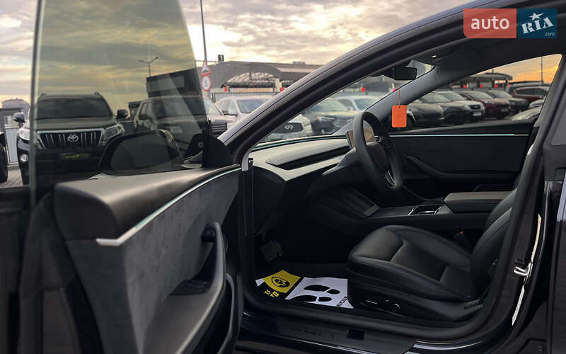 Седан Tesla Model 3 2024 в Мукачевому фото 22 Седан Tesla Model 3 2024 в Мукачевому
