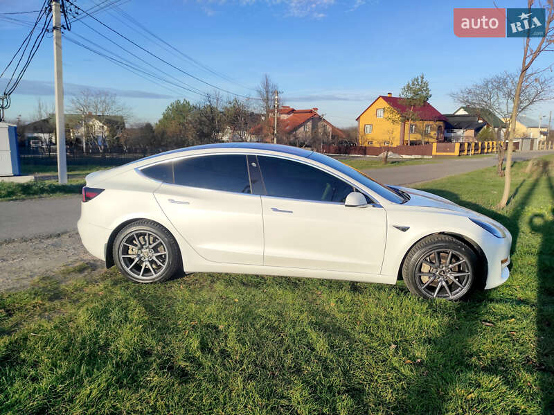 Седан Tesla Model 3 2018 в Львове фото 6 Седан Tesla Model 3 2018 в Львове