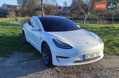 Седан Tesla Model 3 2018 в Львові