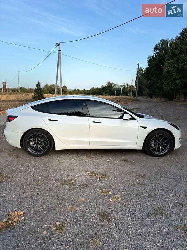 Седан Tesla Model 3 2022 в Черкасах фото 13 Седан Tesla Model 3 2022 в Черкасах