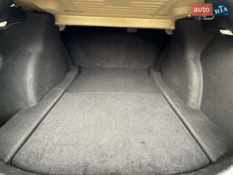 Седан Tesla Model 3 2022 в Стрию