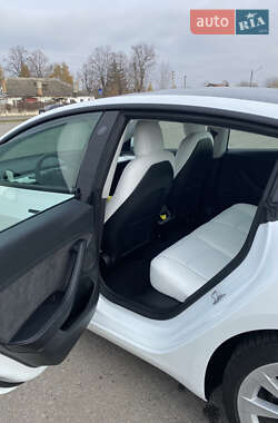 Седан Tesla Model 3 2021 в Покрове