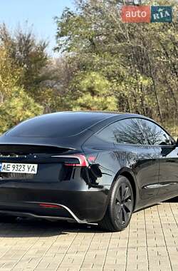 Седан Tesla Model 3 2024 в Днепре
