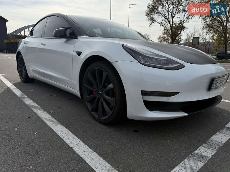 Седан Tesla Model 3 2020 в Киеве фото 5 Седан Tesla Model 3 2020 в Киеве