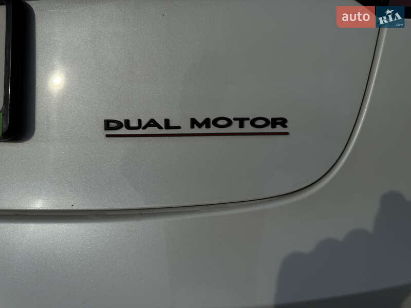 Седан Tesla Model 3 2020 в Киеве фото 14 Седан Tesla Model 3 2020 в Киеве