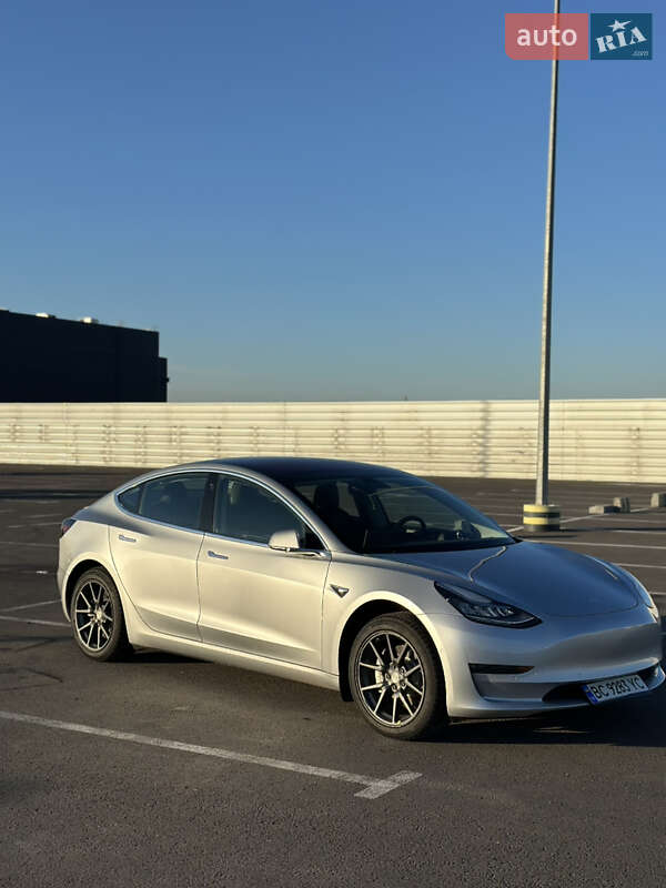 Tesla Model 3 2018 Tesla Model 3 2018