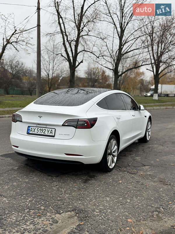 Седан Tesla Model 3 2018 в Харкові